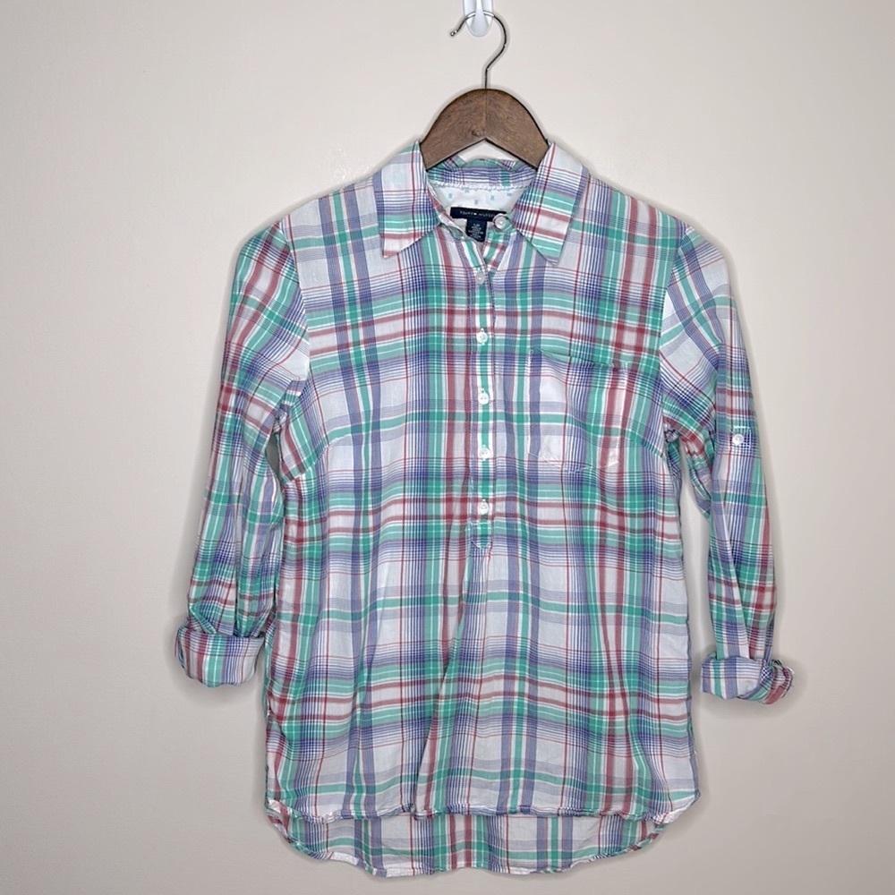 Tommy Hilfiger Light Weight 100% Cotton Button Down Plaid Shirt Small